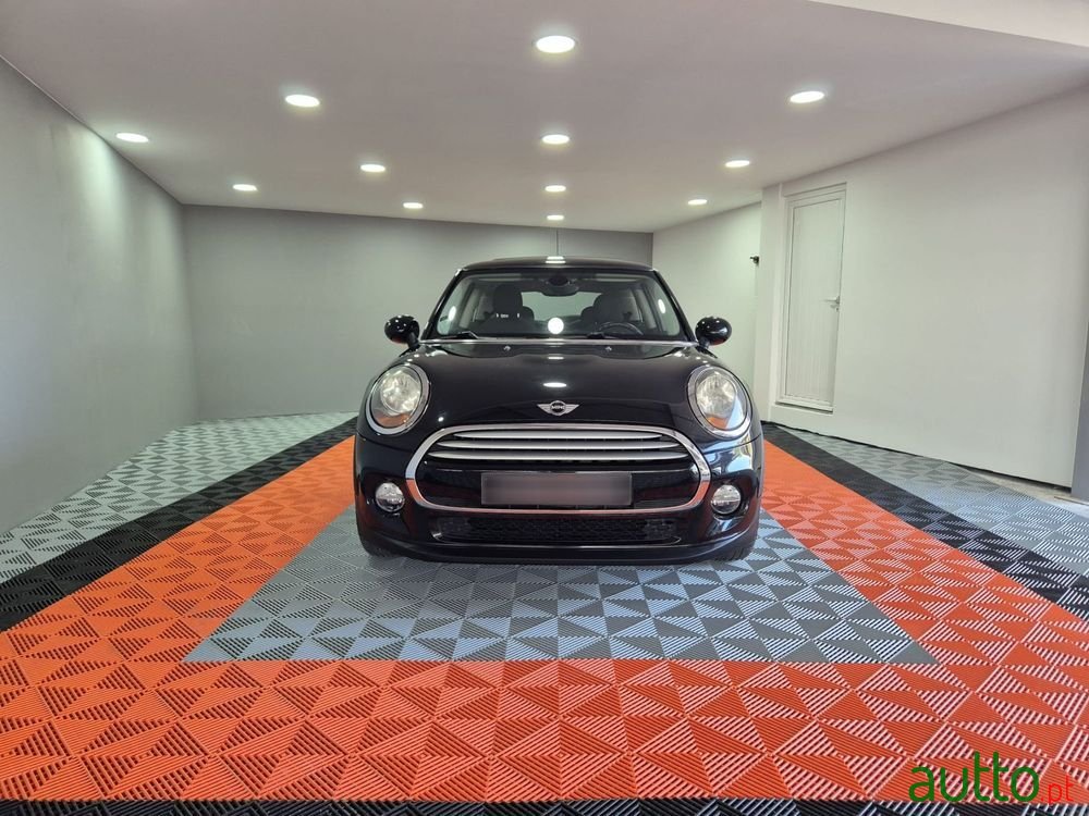 2015' MINI 3 Portas Cooper D photo #3