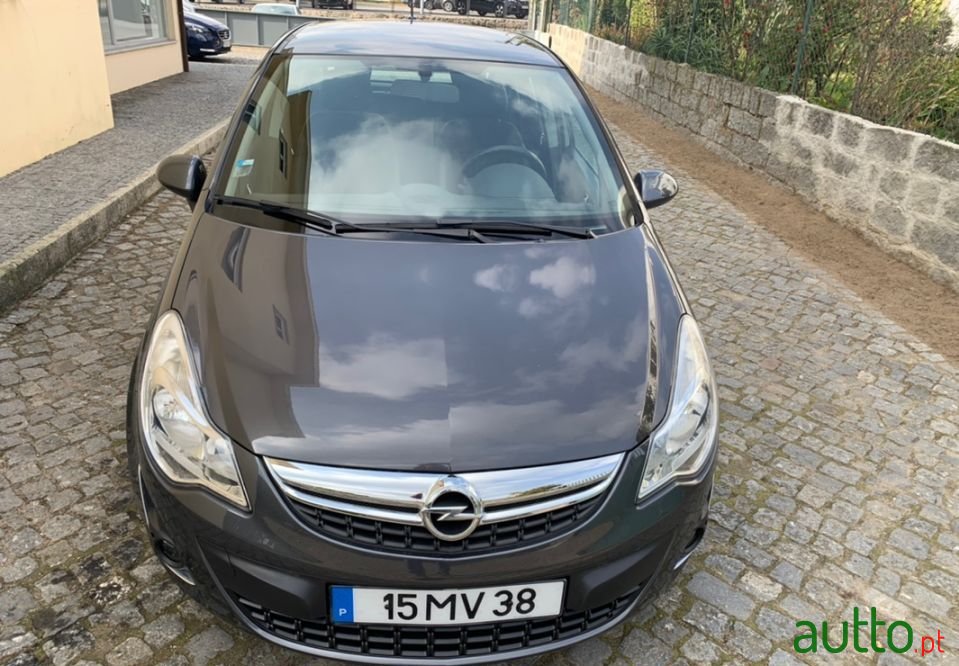 2012' Opel Corsa photo #3
