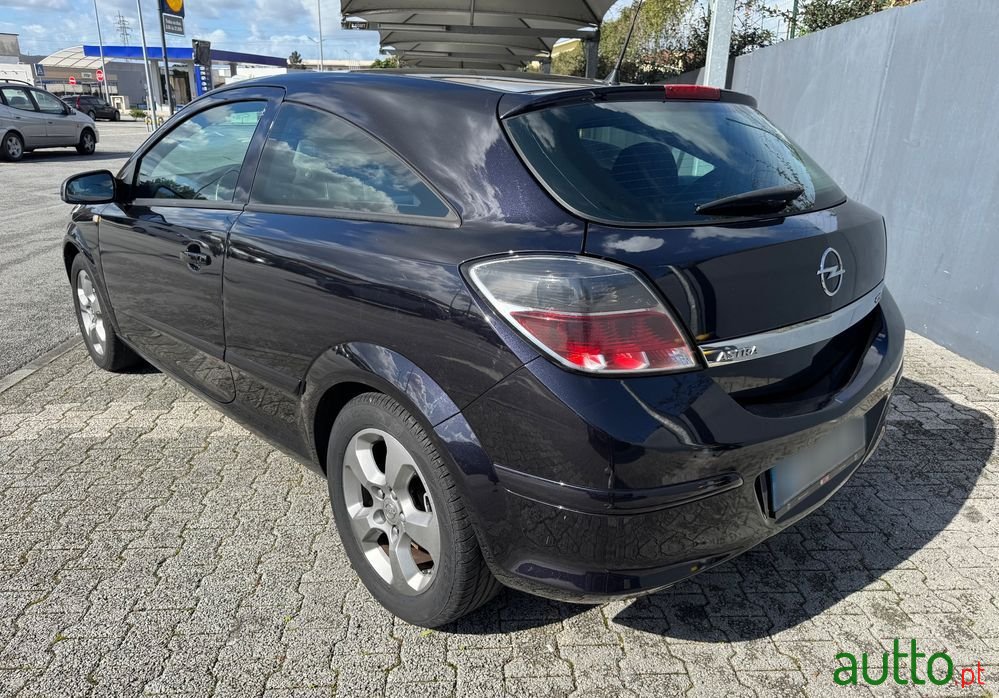 2006' Opel Astra Gtc 1.3 Cdti photo #4