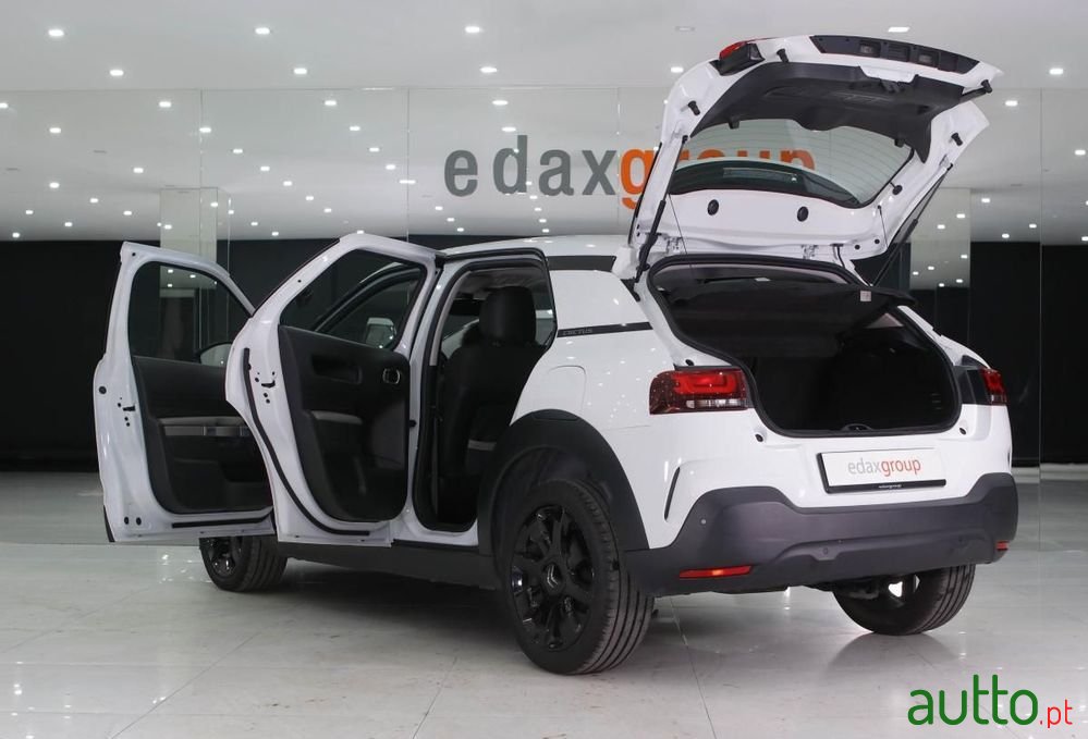 2019' Citroen C4 Cactus photo #5