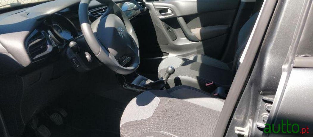 2013' Citroen C3 photo #3