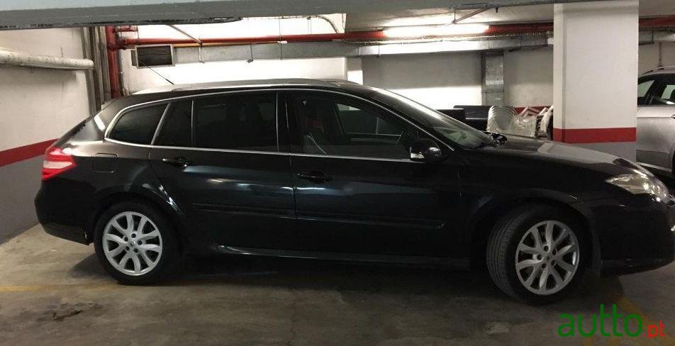 2008' Renault Laguna Break 2.0 Dci photo #3