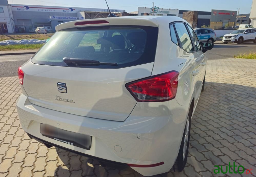 2023' SEAT Ibiza 1.0 Tsi Style Dsg photo #5