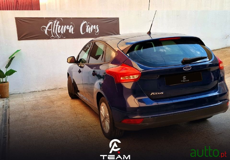 2015' Ford Focus photo #6