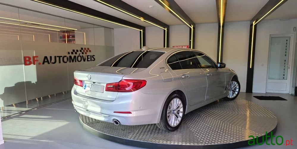 2017' BMW Série 5 photo #4