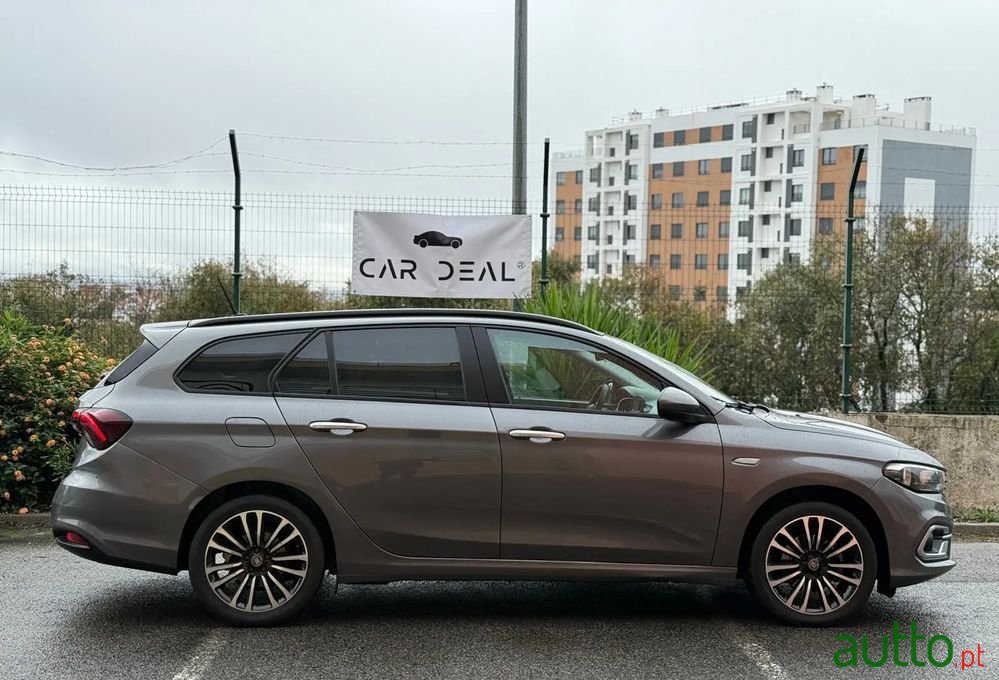 2022' Fiat Tipo Station Wagon photo #5