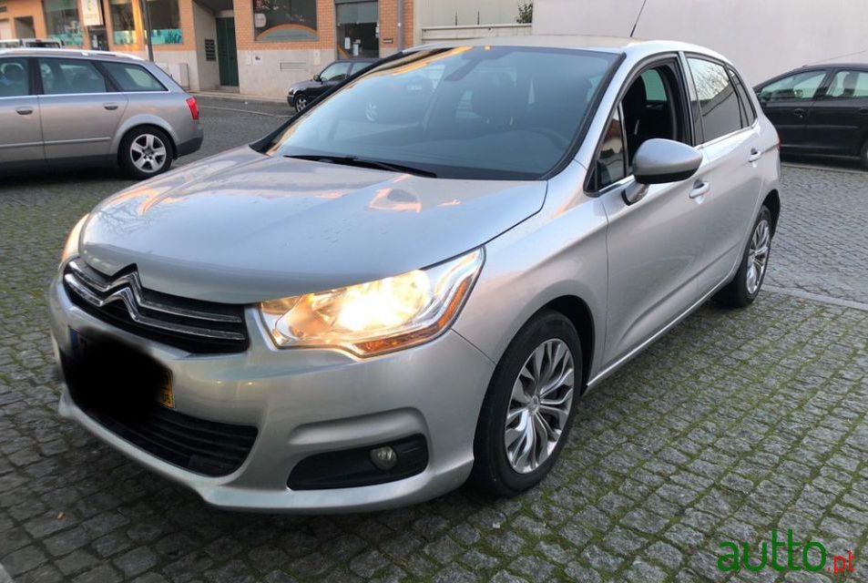 2011' Citroen C4 photo #5