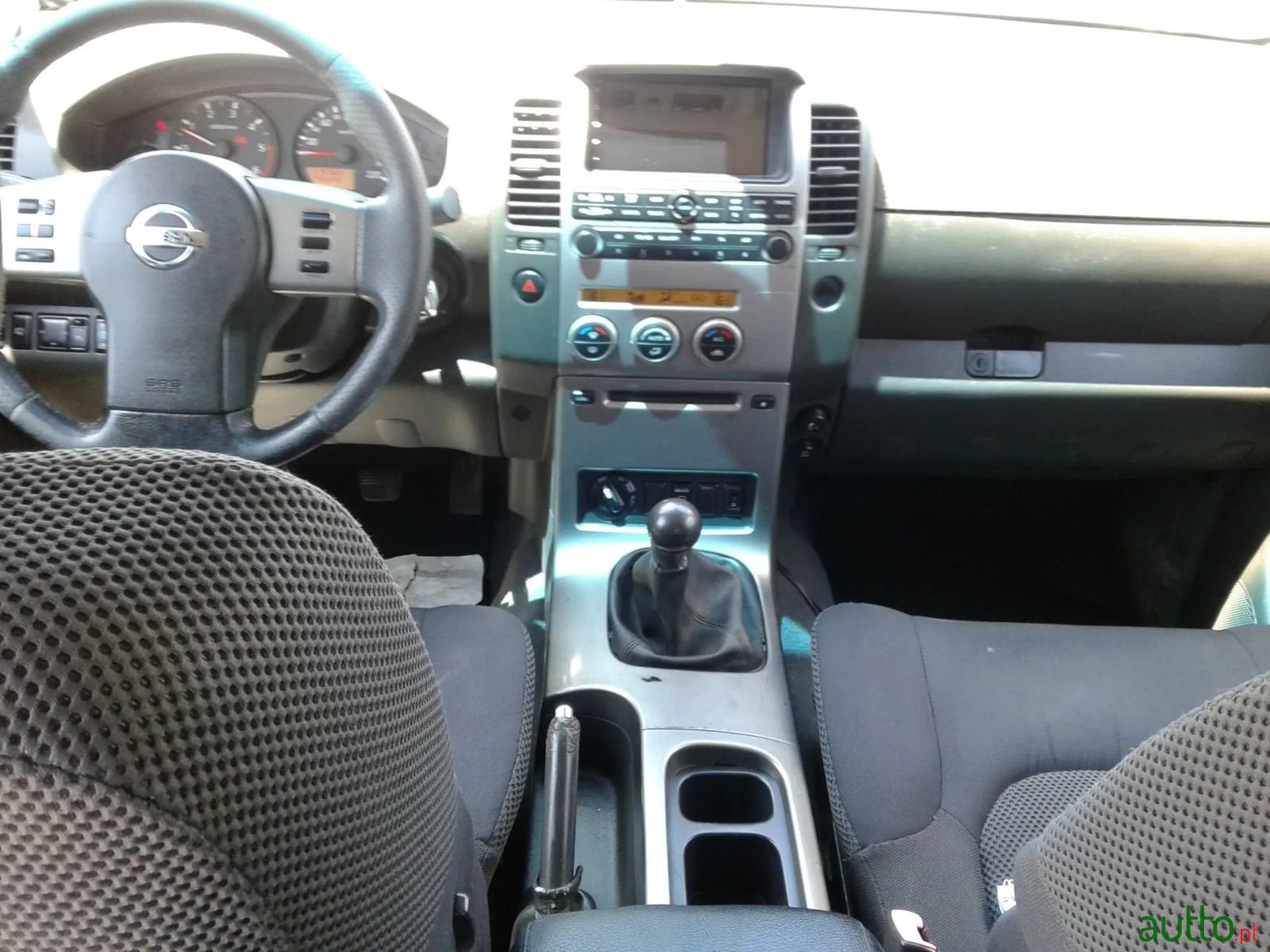 2006' Nissan Navara photo #6