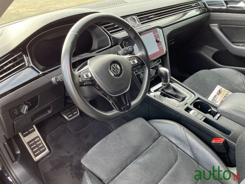 2017' Volkswagen Arteon photo #4