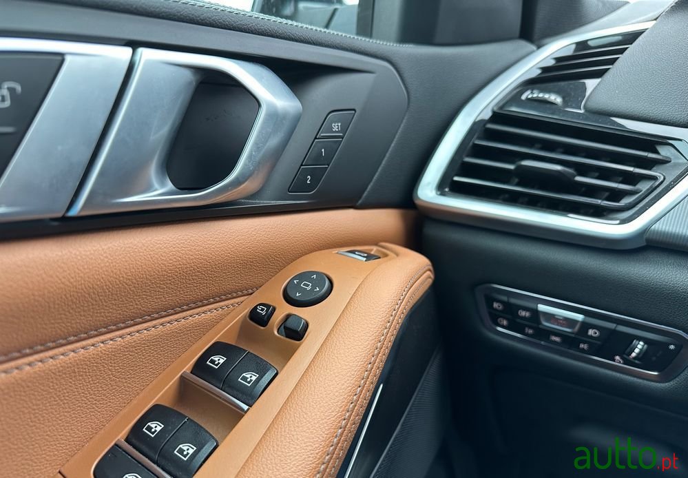 2020' BMW Série X 45 E Xdrive Pack M photo #6