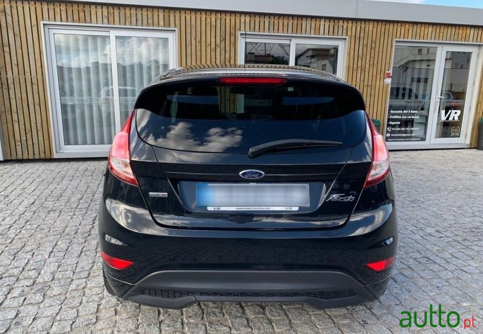 2013' Ford Fiesta photo #5