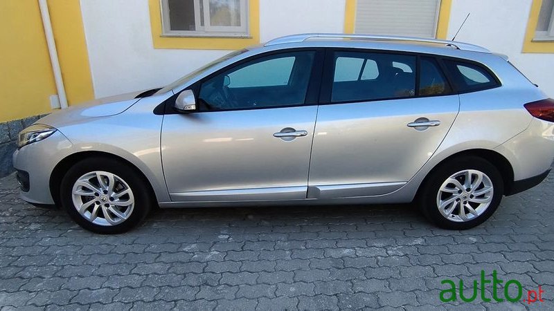 2014' Renault Megane photo #5