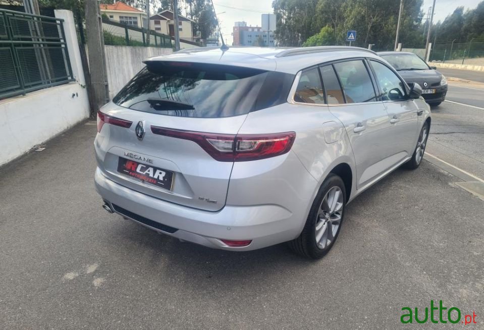2018' Renault Megane Sport Tourer photo #5