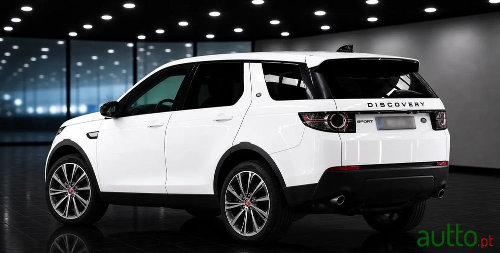 2017' Land Rover Discovery Sport 2.0 Ed4 Pure photo #2