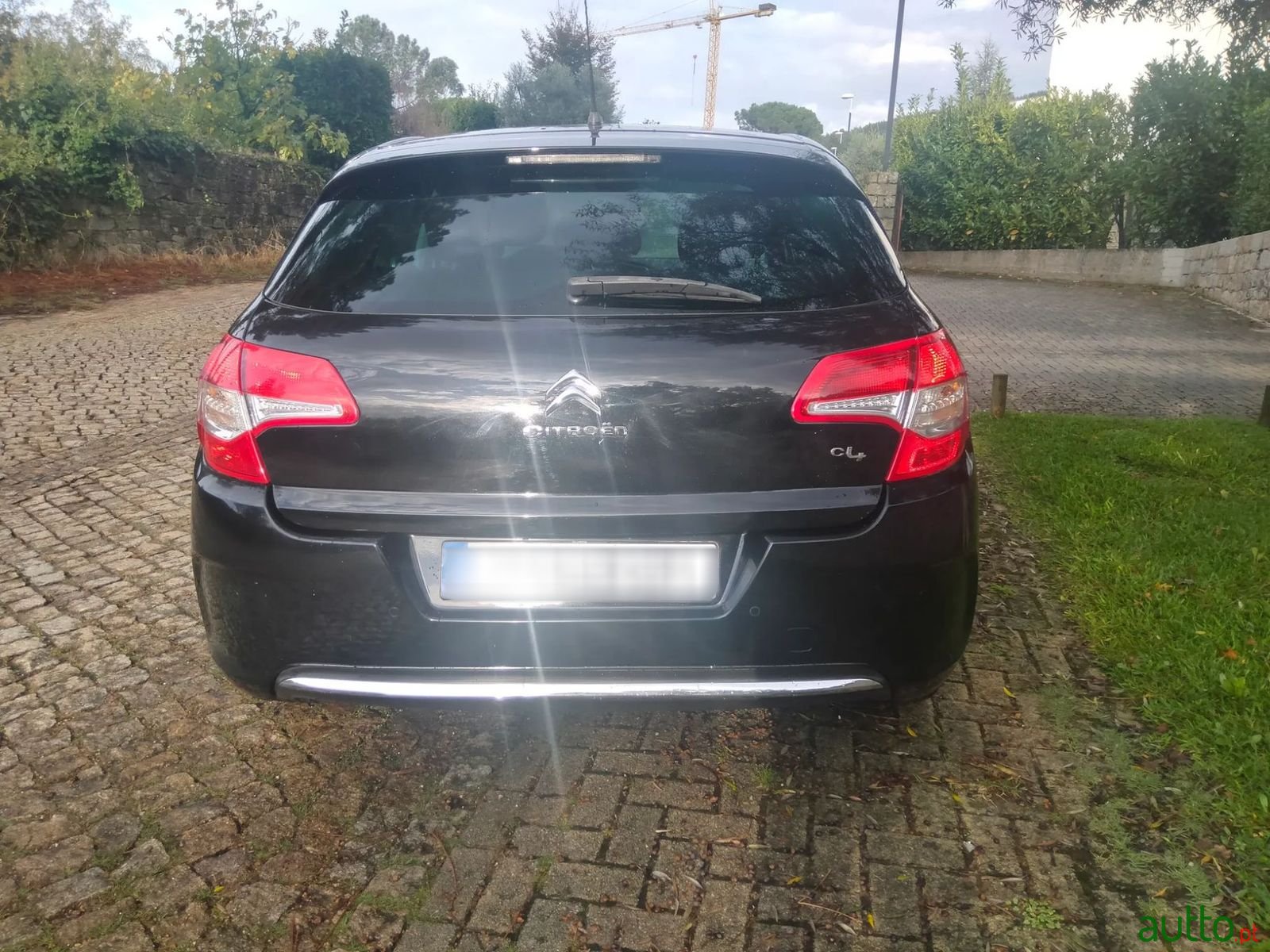 2010' Citroen C4 photo #2