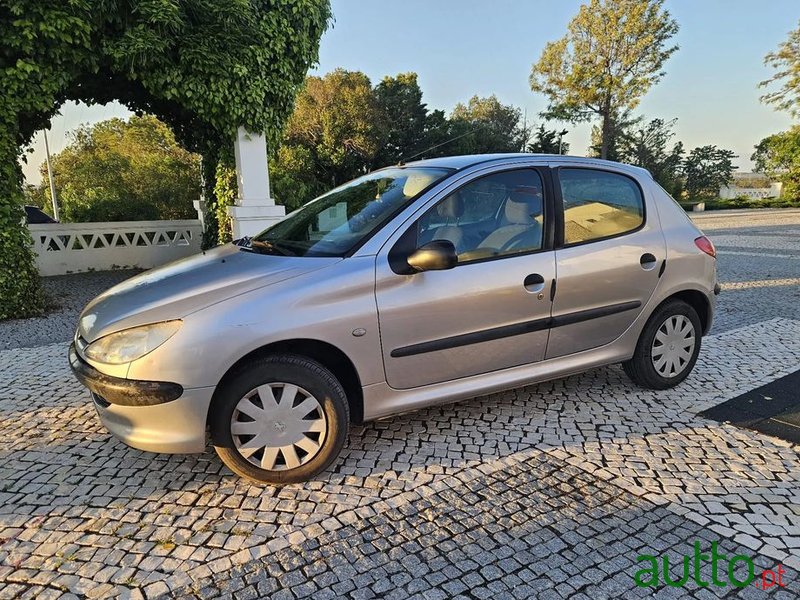 2001' Peugeot 206 photo #3