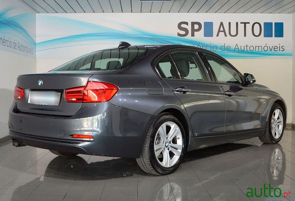 2018' BMW 320 D Line Sport Auto photo #4