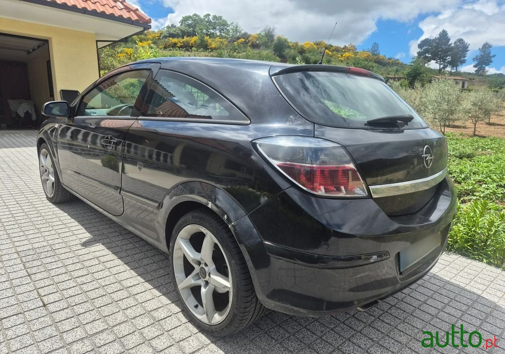 2006' Opel Astra Gtc 1.9 Cdti photo #5