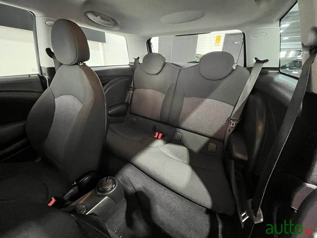 2008' MINI Cooper photo #6