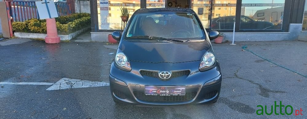 2011' Toyota Aygo photo #1