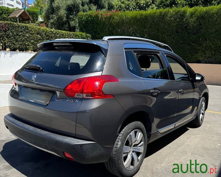 2016' Peugeot 2008 photo #6