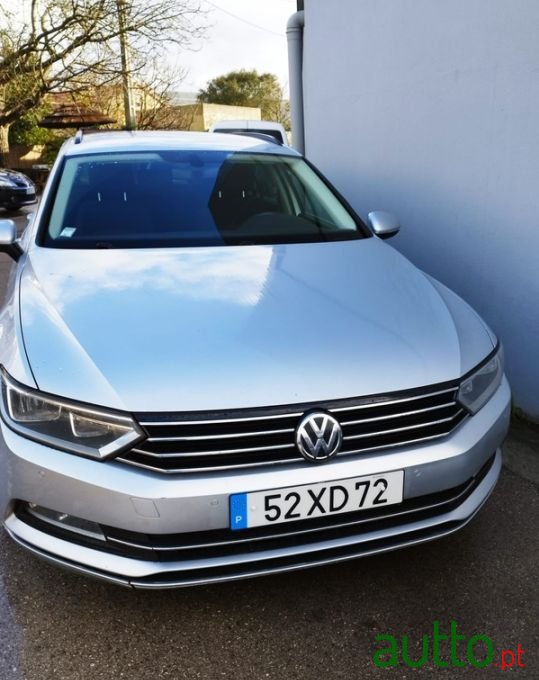 2015' Volkswagen Passat photo #1