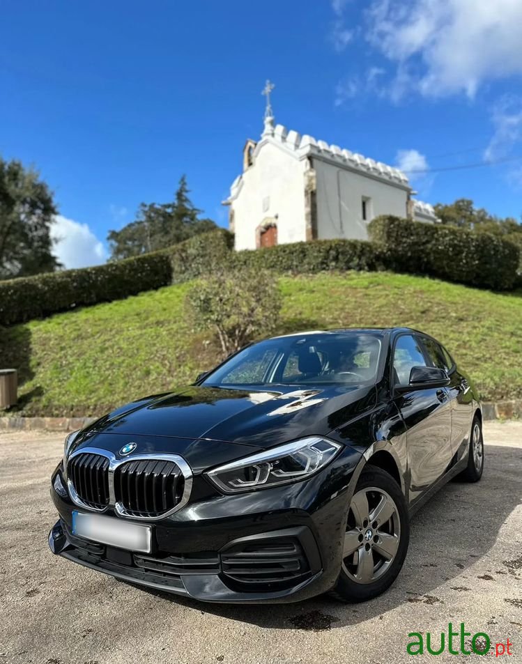 2020' BMW 116 D Advantage photo #4