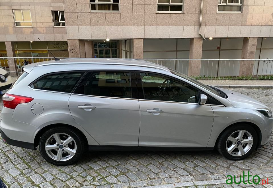 2013' Ford Focus Sw photo #5