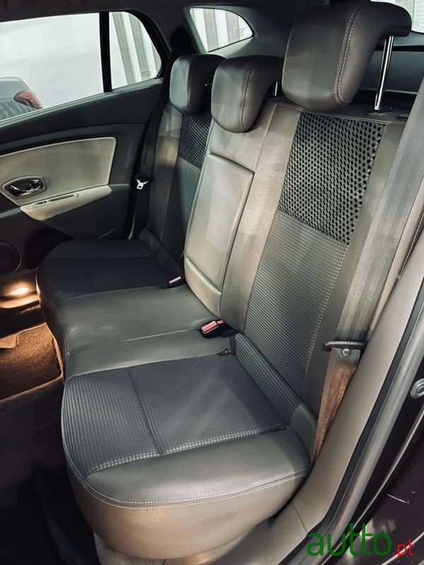 2012' Renault Megane Sport Tourer photo #6