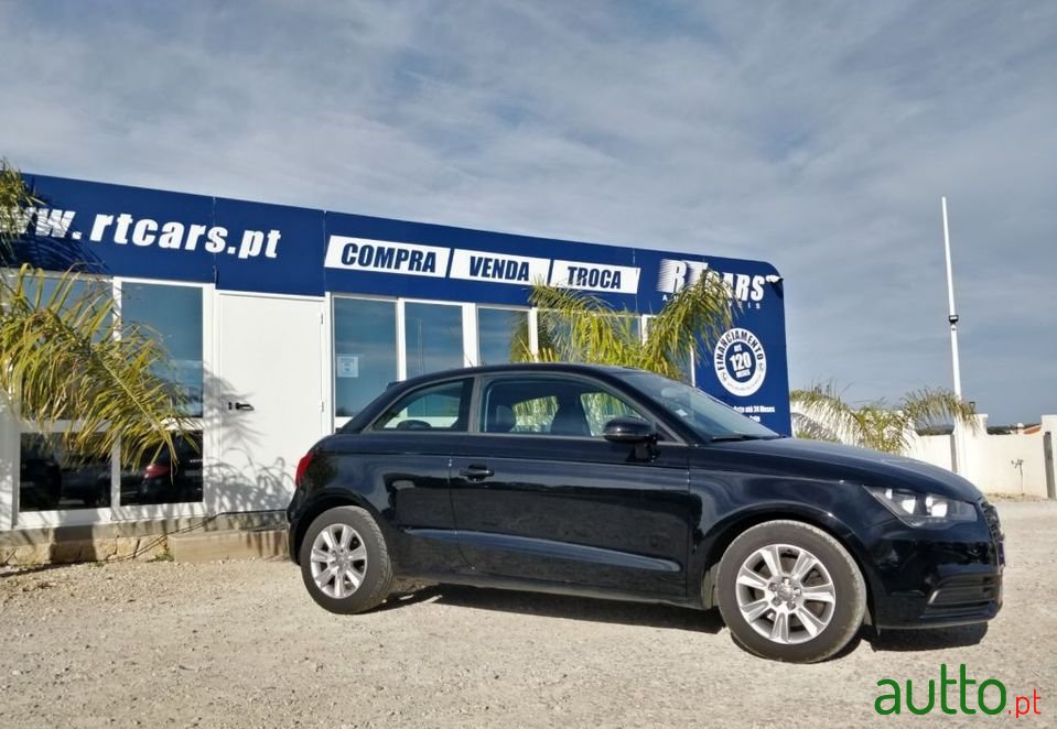 2011' Audi A1 photo #2