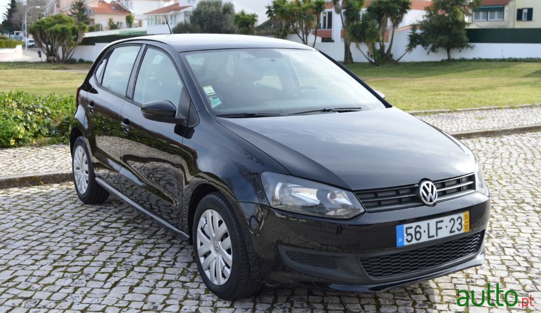 2010' Volkswagen Polo photo #1
