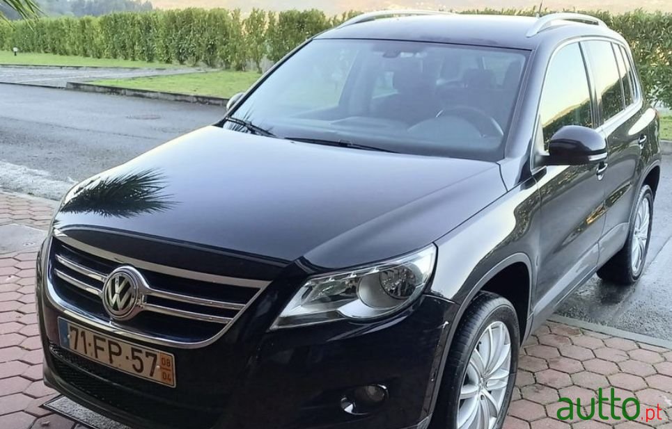 2008' Volkswagen Tiguan photo #2