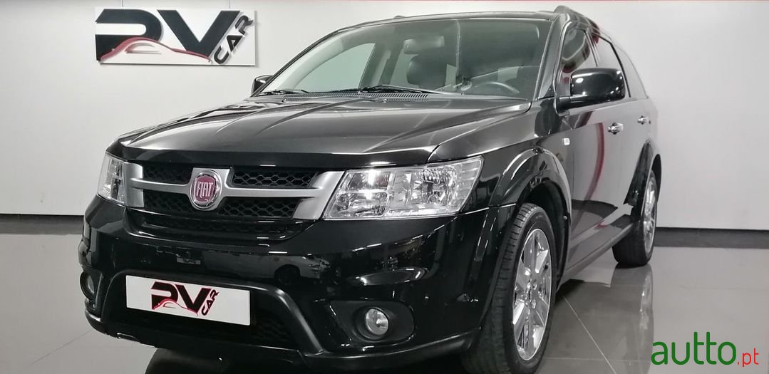 2013' Fiat Freemont photo #1