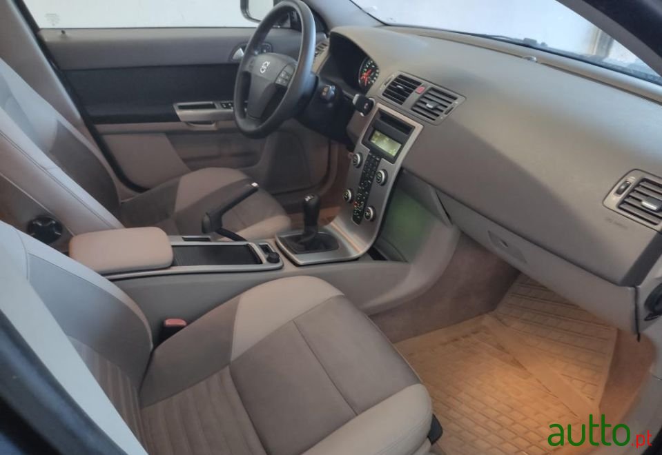 2009' Volvo V50 photo #1