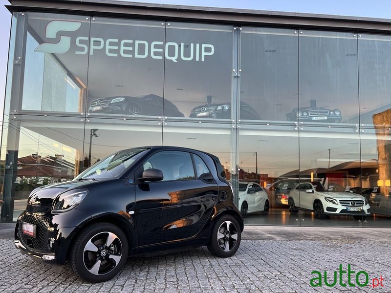 2021' Smart Fortwo Eq Passion photo #1