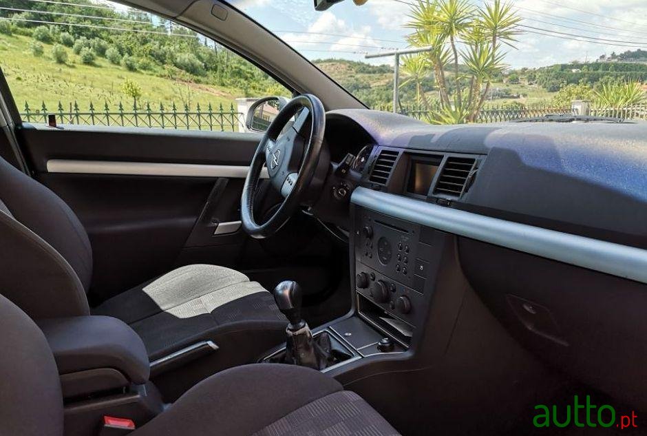 2003' Opel Vectra Gts 2.2 Dti photo #1