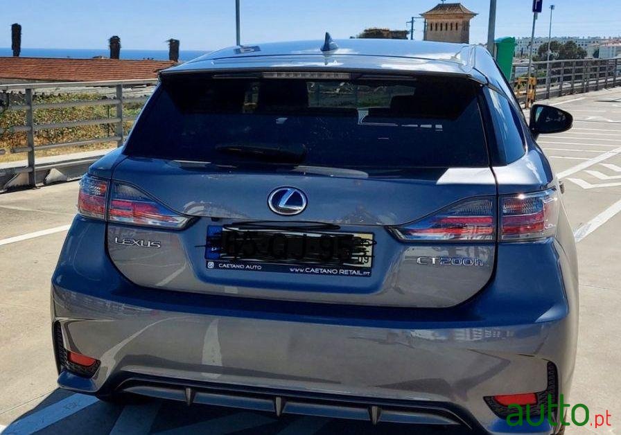 2015' Lexus Ct-200H Ver-F-Sport photo #3