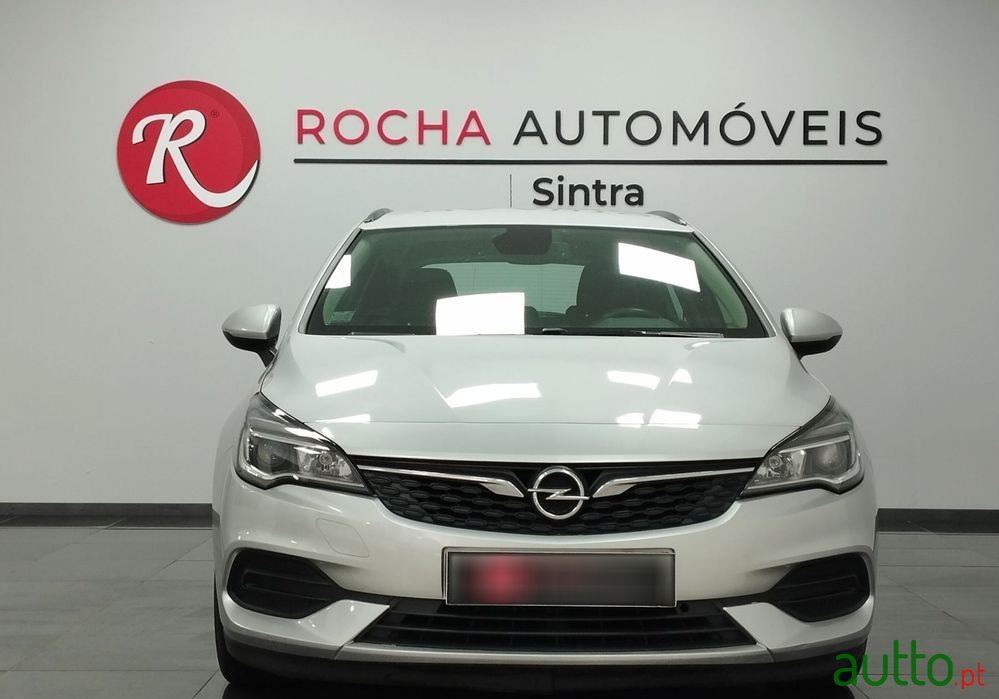 2020' Opel Astra Sports Tourer photo #2