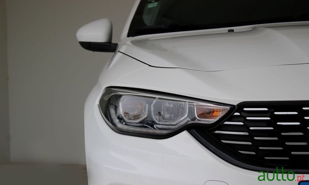 2019' Fiat Tipo Station Wagon photo #5