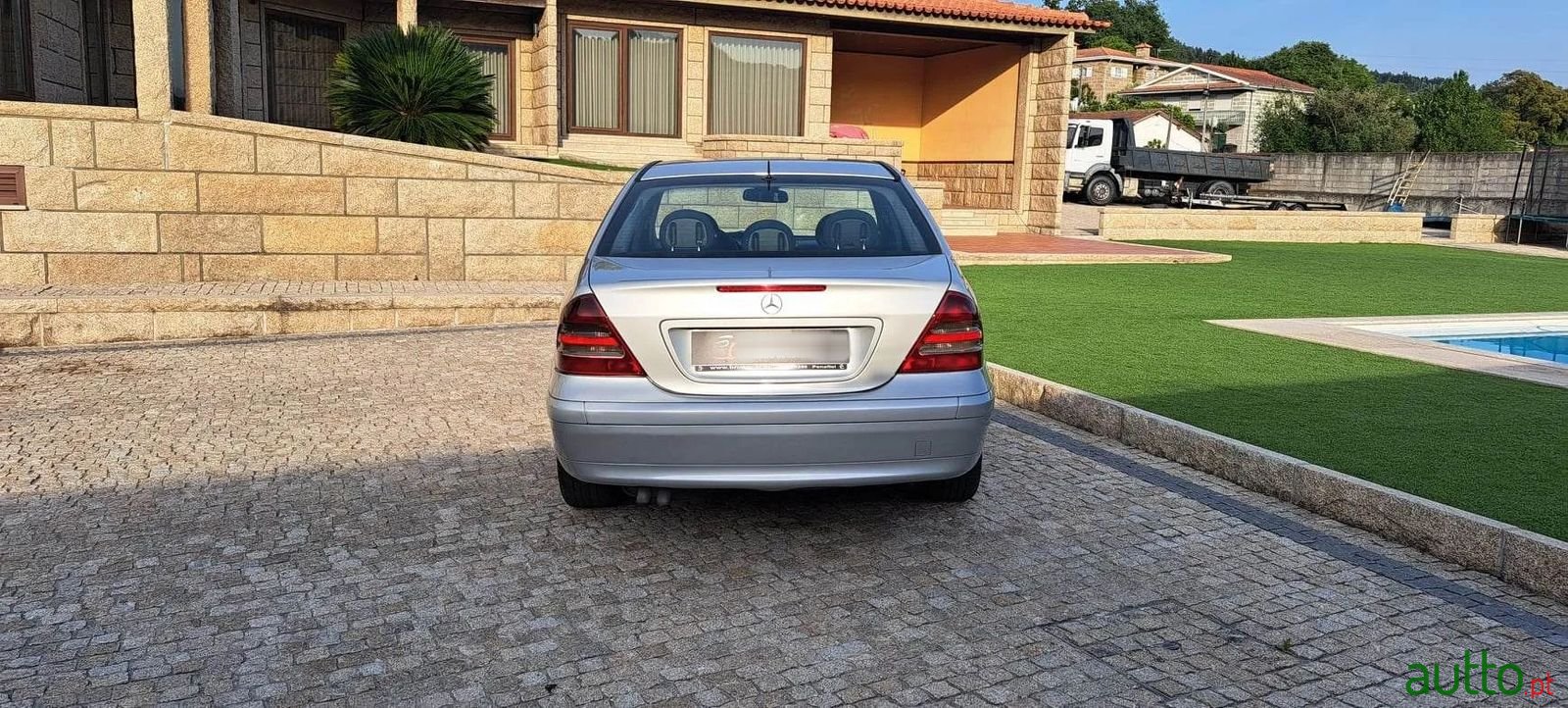 2001' Mercedes-Benz C-200 photo #6