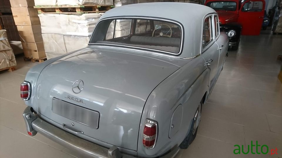 1970' Mercedes-Benz 220 photo #5