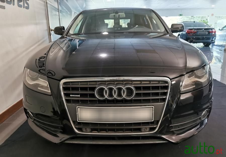 2011' Audi A4 2.0 Tdi Quattro Sport photo #4