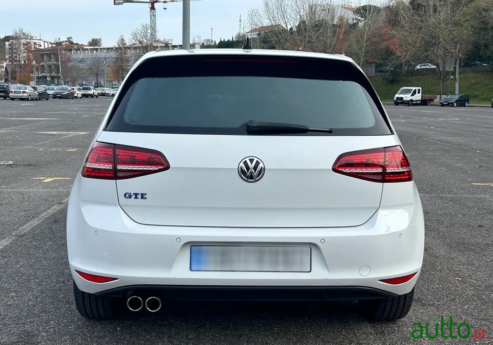 2015' Volkswagen Golf photo #5