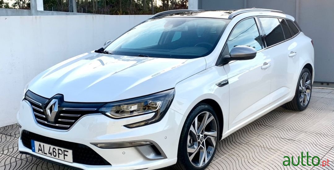 2017' Renault Megane Sport Tourer photo #1