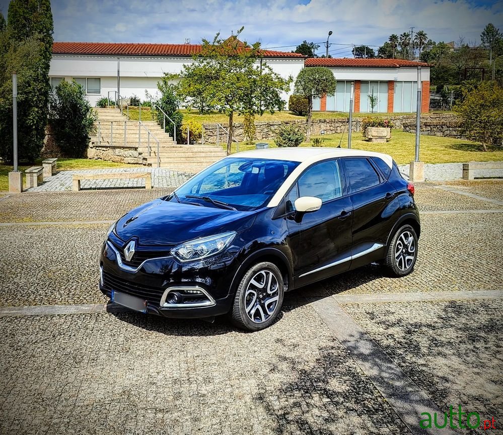 2014' Renault Captur Tce 90 Evolution photo #2