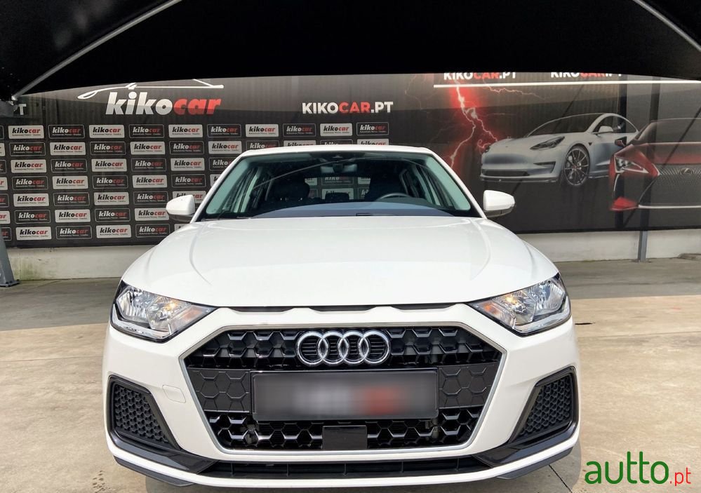 2022' Audi A1 Sportback photo #2