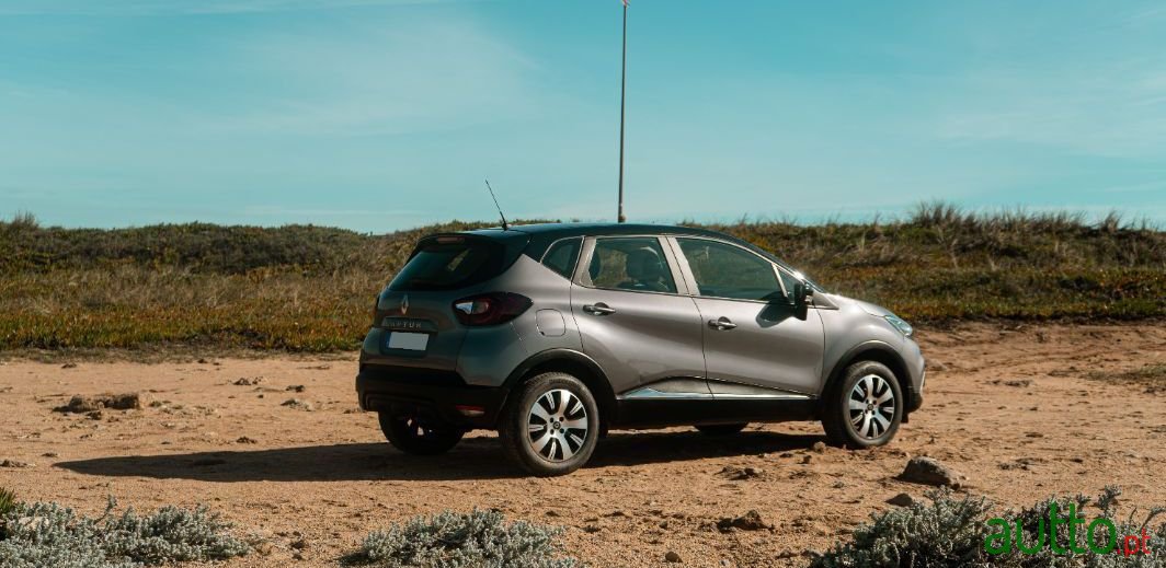 2018' Renault Captur photo #3