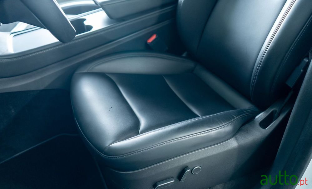 2022' Tesla Model Y photo #6