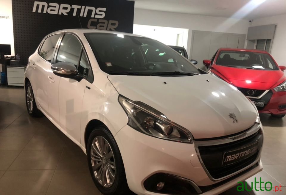 2016' Peugeot 208 photo #5