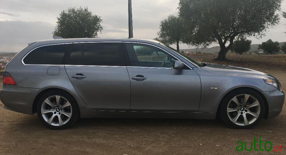 2004' BMW 525 D Touring Aut. photo #2